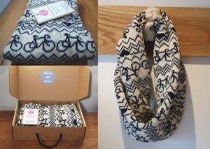 Image of Bike Twist Snood - Cream and Navy