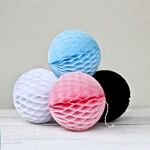 Image of 12cm Honeycomb Tissue Balls