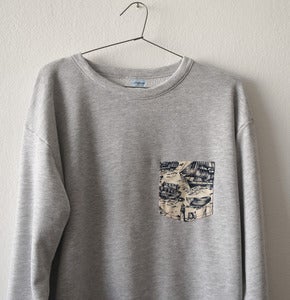 Image of OLD SCHOOL POCKET GREY SWEATSHIRT
