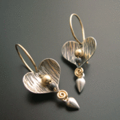 Image of Bleeding Heart Earrings Tiger