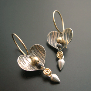 Image of Bleeding Heart Earrings Tiger