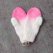 Image of Ombre Mittens