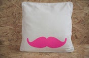 Image of Coussin moustachitO rose fluO ♥