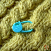 Image of Imperdibles - Locking stitches markers Clover