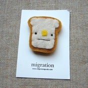 Image of buttered toast brooch // made to order