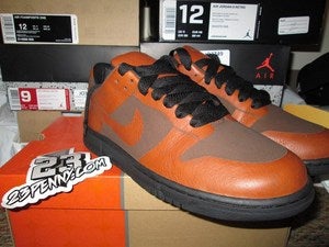 Image of Nike Dunk Low "Sole Collector: 1 Piece"