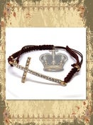 Image of SINGLE ROW CROSS BROWN MACRAME 