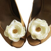 Image of Bridal shoe clips in Ivory