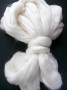 Image of 75/25 Organic Polwarth/silk, 4oz