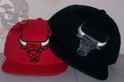 Image of Chicago Bulls Logo Snapback Hat Cap in Black or Red