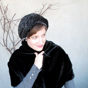 Image of Ballon in black & grey faux fur