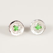 Image of Oorknoopjes plat met groene draad