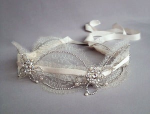 Image of Artemesia Antique Chantilly Lace Headband