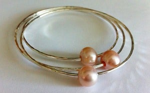 Image of Pink Freshwater Pearl Sterling Silver Bangle