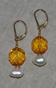 Image of White pearls w/ Amber