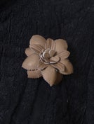 Image of BLOSSOM CLIP/PIN Gold, Petite