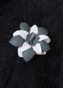 Image of BLOSSOM CLIP/PIN Cream & Pthalo Green, Petite
