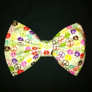 Image of Peace Sign Print Bow
