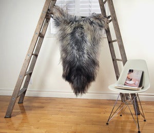Image of Large Gray Sheepskin GR-265