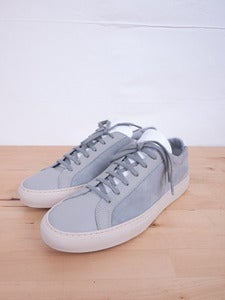 Image of Common Projects - Achilles Low Grey Suede Sneakers
