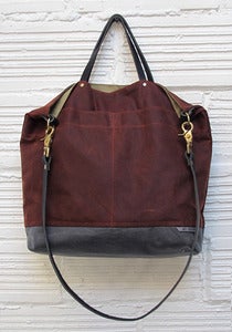 Image of REVERSIBLE BAG *rust/gray & khaki*