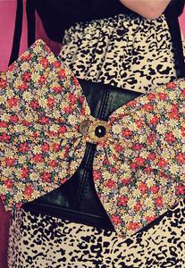 Image of Daisy Print Floral Bow Black Real Leather Bag