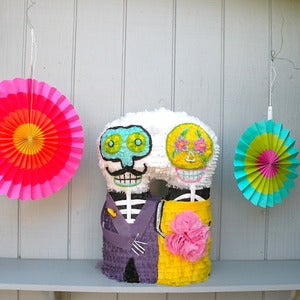 Image of Day of the Dead Couple Piñata