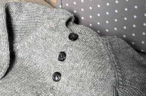 Image of Cardigan bébé cachemire gris avec étoile brodé dans le dos