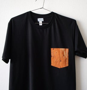 Image of WOOD POCKET TEE (black)