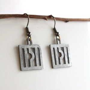 Image of Notched Trellis Earring