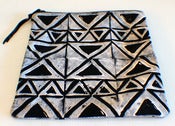 Image of Large clutch