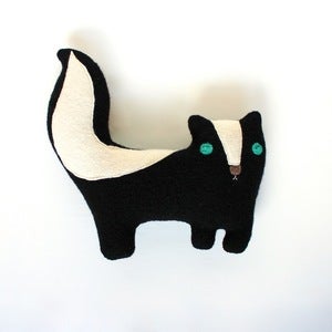 Image of Skunk Plushy Friend