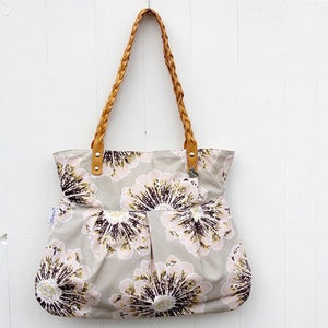 Image of Daily tote, paige, taupe