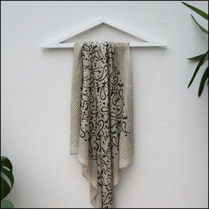 Image of zuma scarf ecru