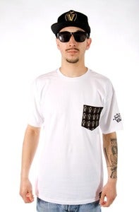 Image of GOLDEN APPLE POCKET TEE - WHITE