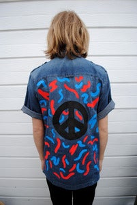 Image of Peaceful Squiggle Shirt #2