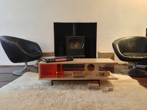 Image of C shape Qubis Haus
